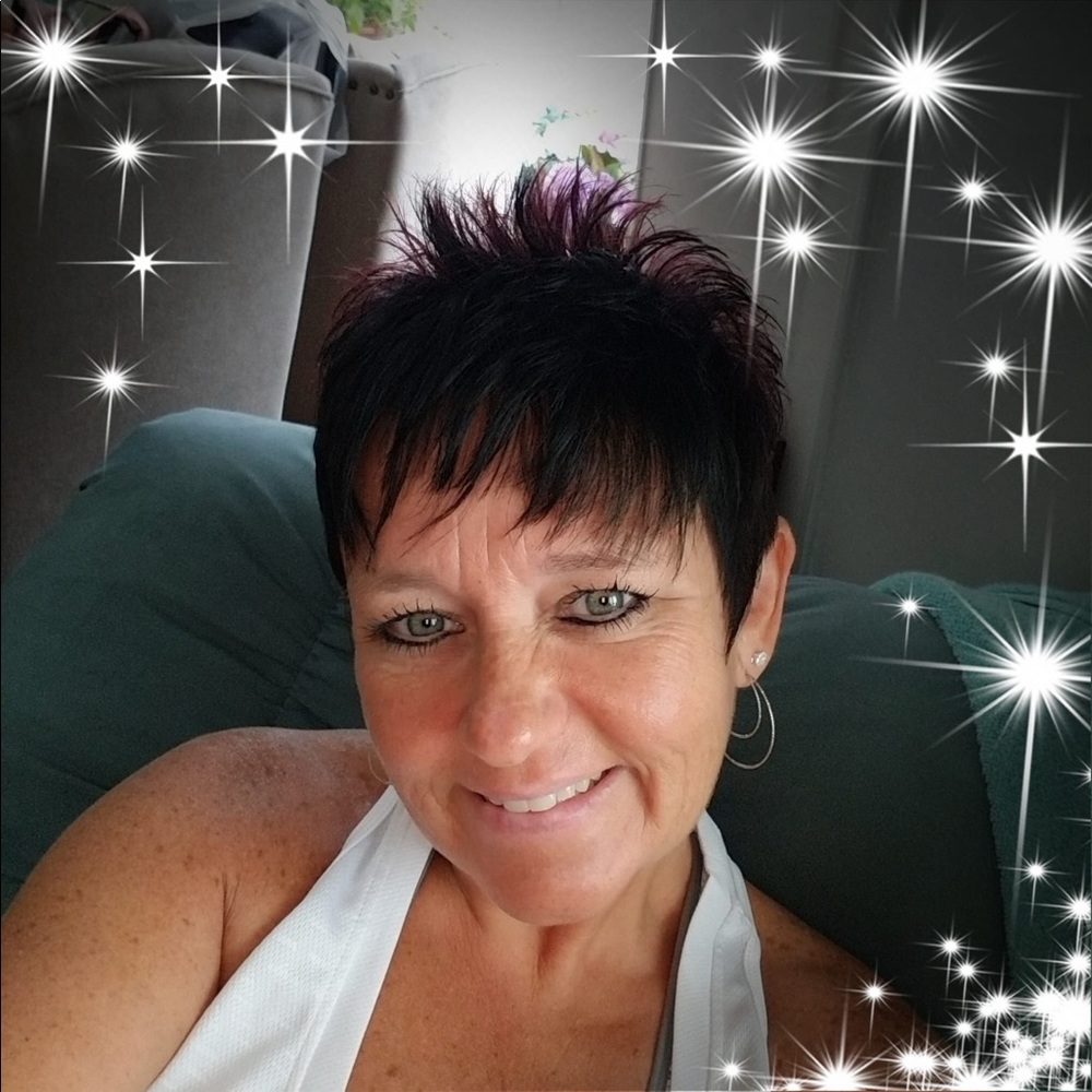 Meet your Posher, Teresa.